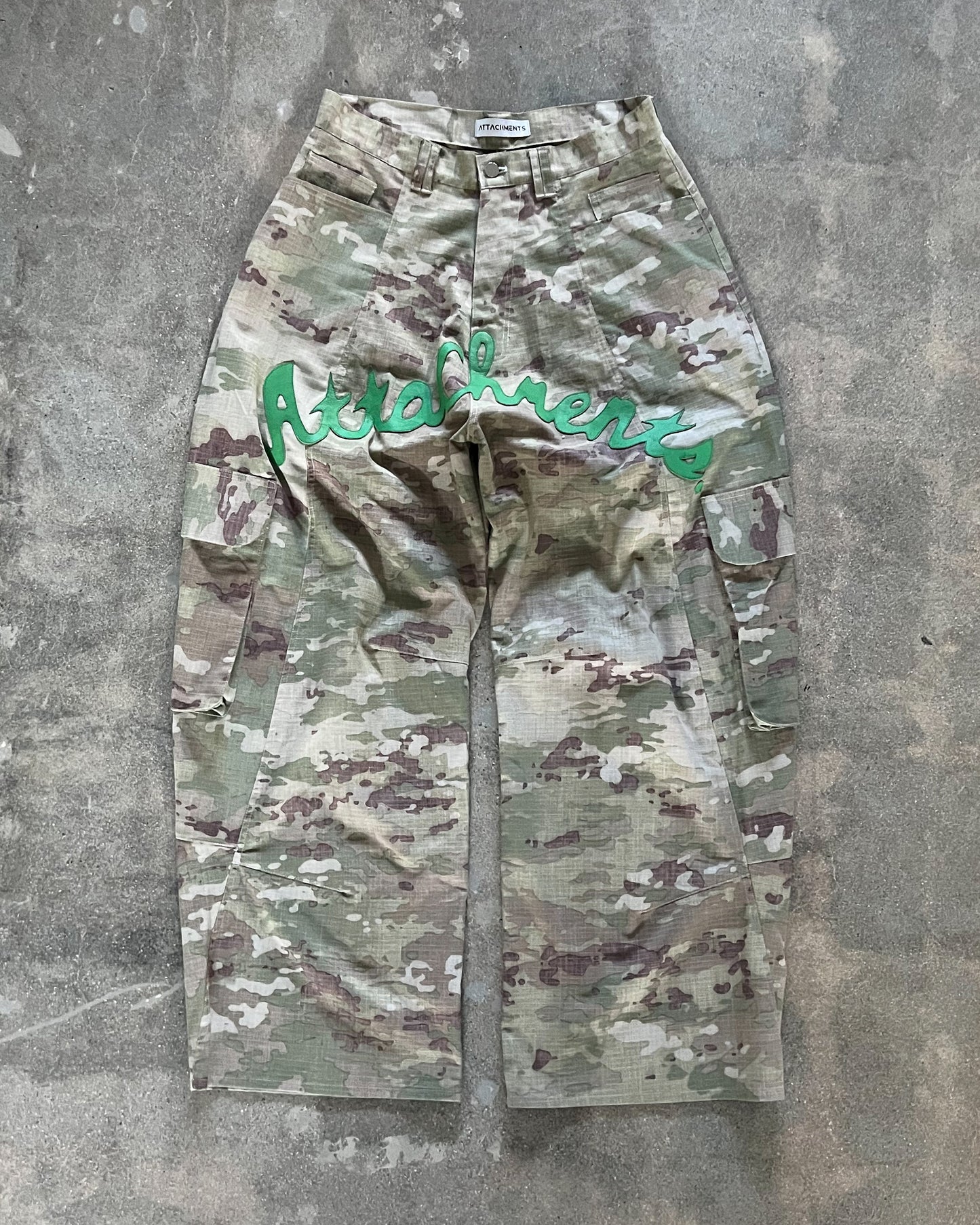 Size 32" Camo Cargo Pants w/ Green Leather
